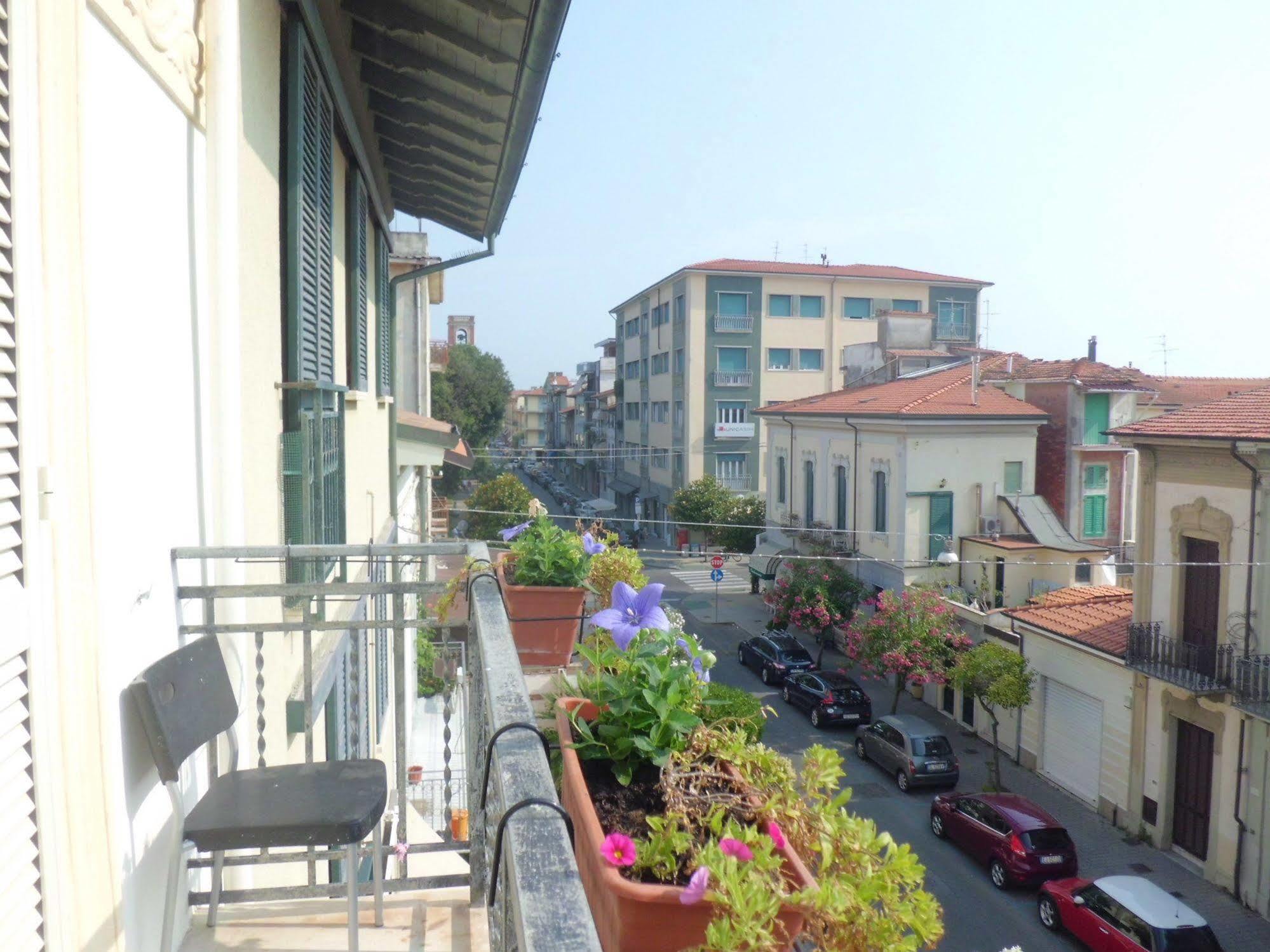 Hotel Villa Morgana Viareggio Exterior photo